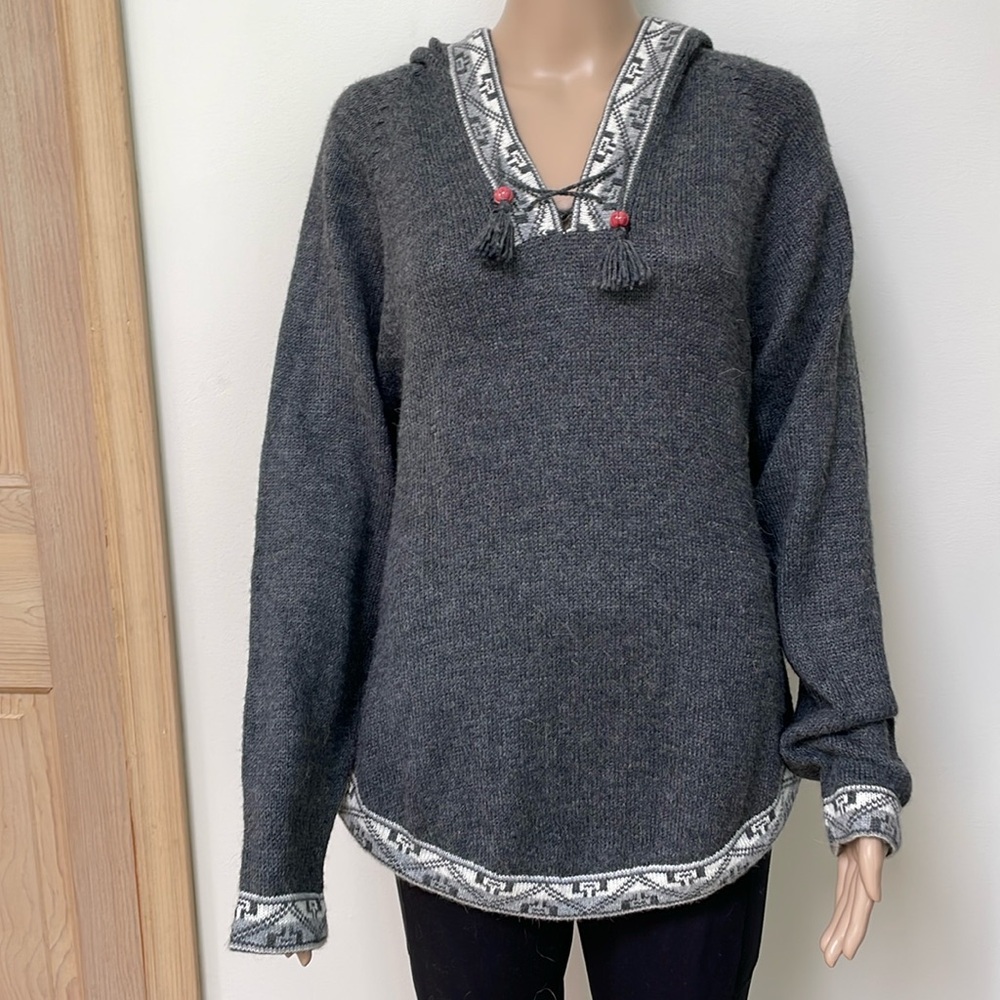 100% Alpaca sweater Peruvian style